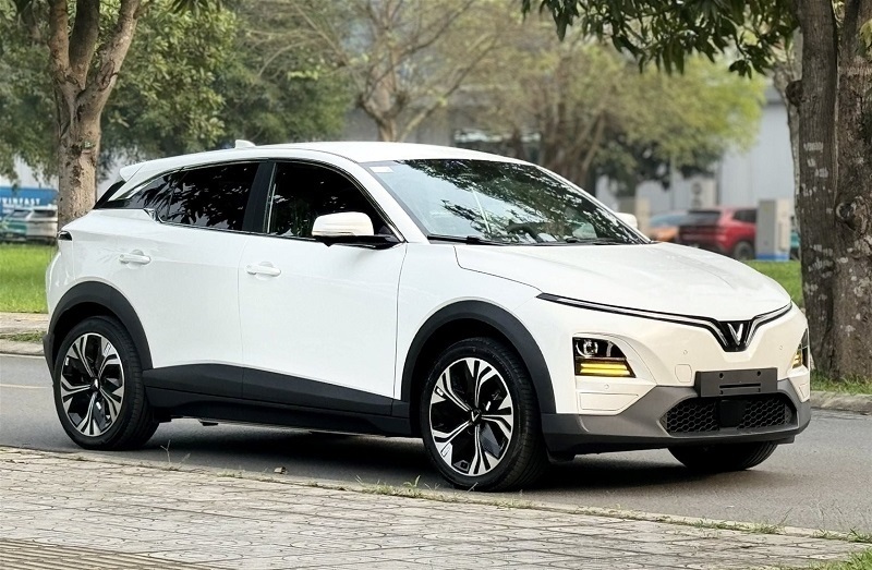 Giá Lăn Bánh VF 6, Ưu Đãi Tháng 11 Tại VinFast Trà Vinh