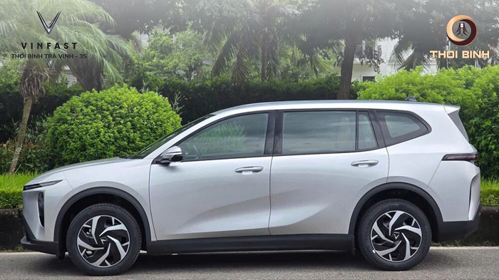 Giá Lăn Bánh Limo Green 2025: MPV Điện 7 Chỗ Lý Tưởng Cho Taxi Và Đưa Đón Sân Bay