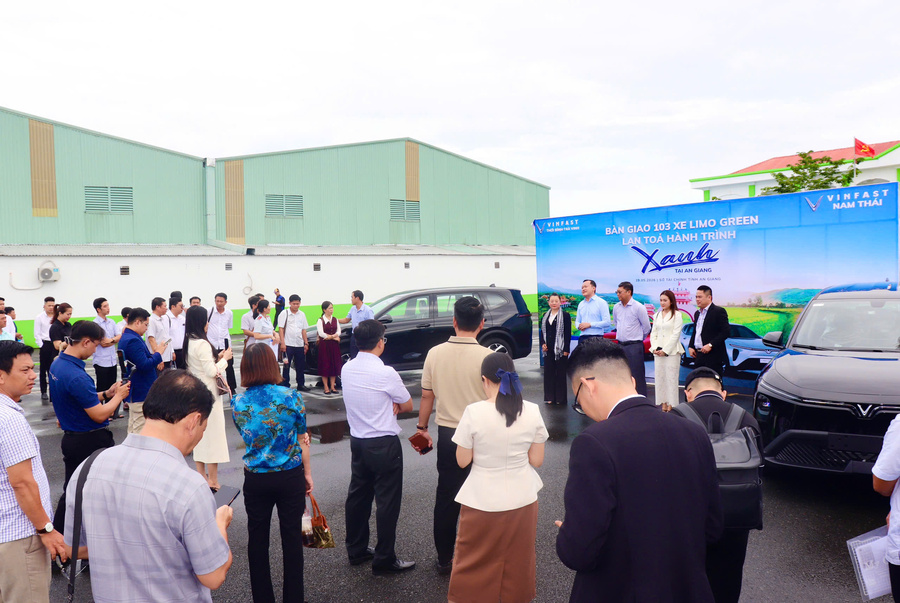 An Giang nhận 103 xe công vụ đến phường, xã, đặc khu